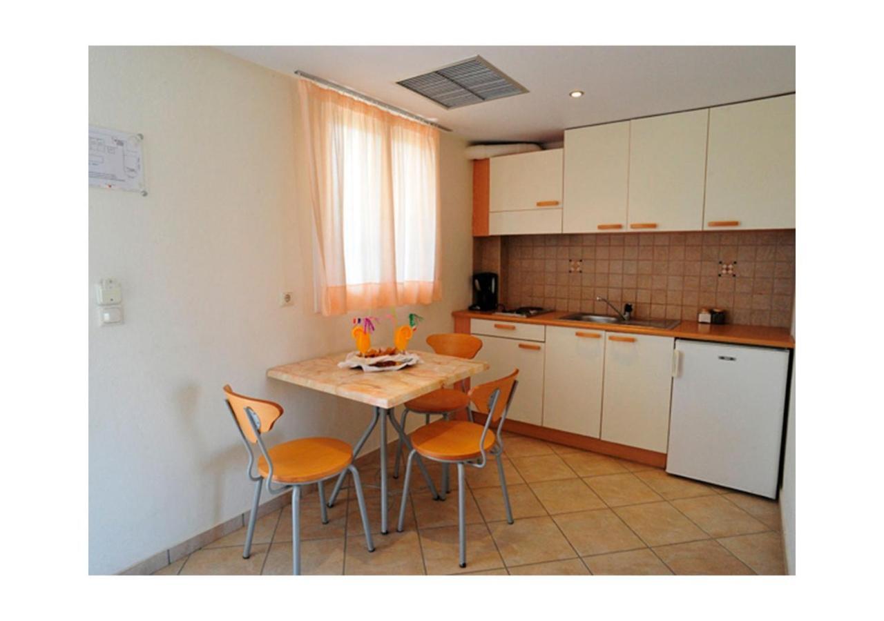 Thinalos Aparthotel Acharavi  Exteriér fotografie