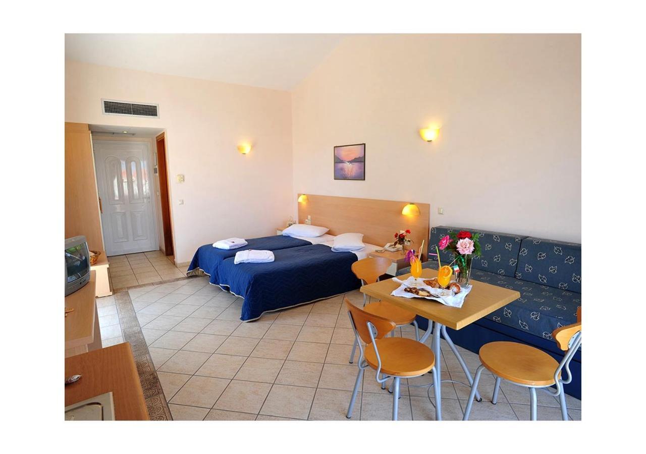 Thinalos Aparthotel Acharavi  Exteriér fotografie