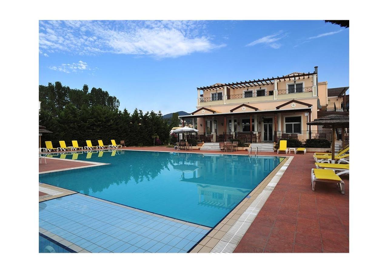 Thinalos Aparthotel Acharavi  Exteriér fotografie